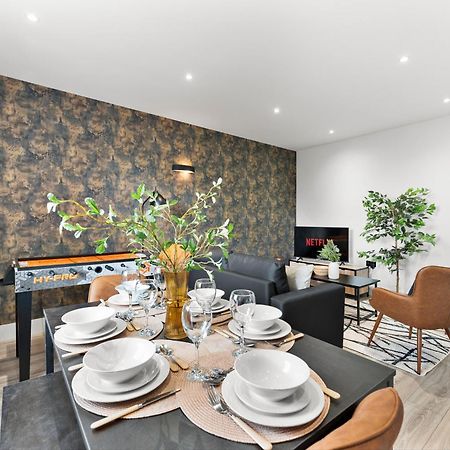 Stylish Two-Bedroom Flat In NWI Zewnętrze zdjęcie