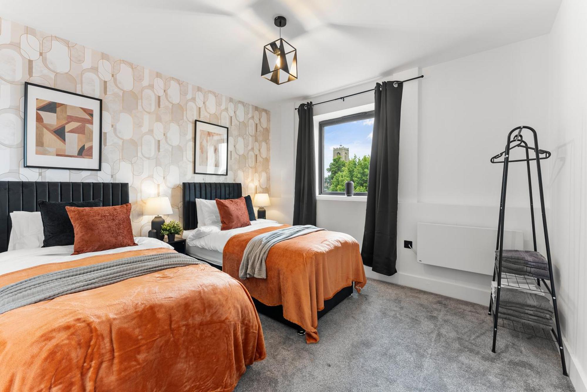 Stylish Two-Bedroom Flat In NWI Zewnętrze zdjęcie