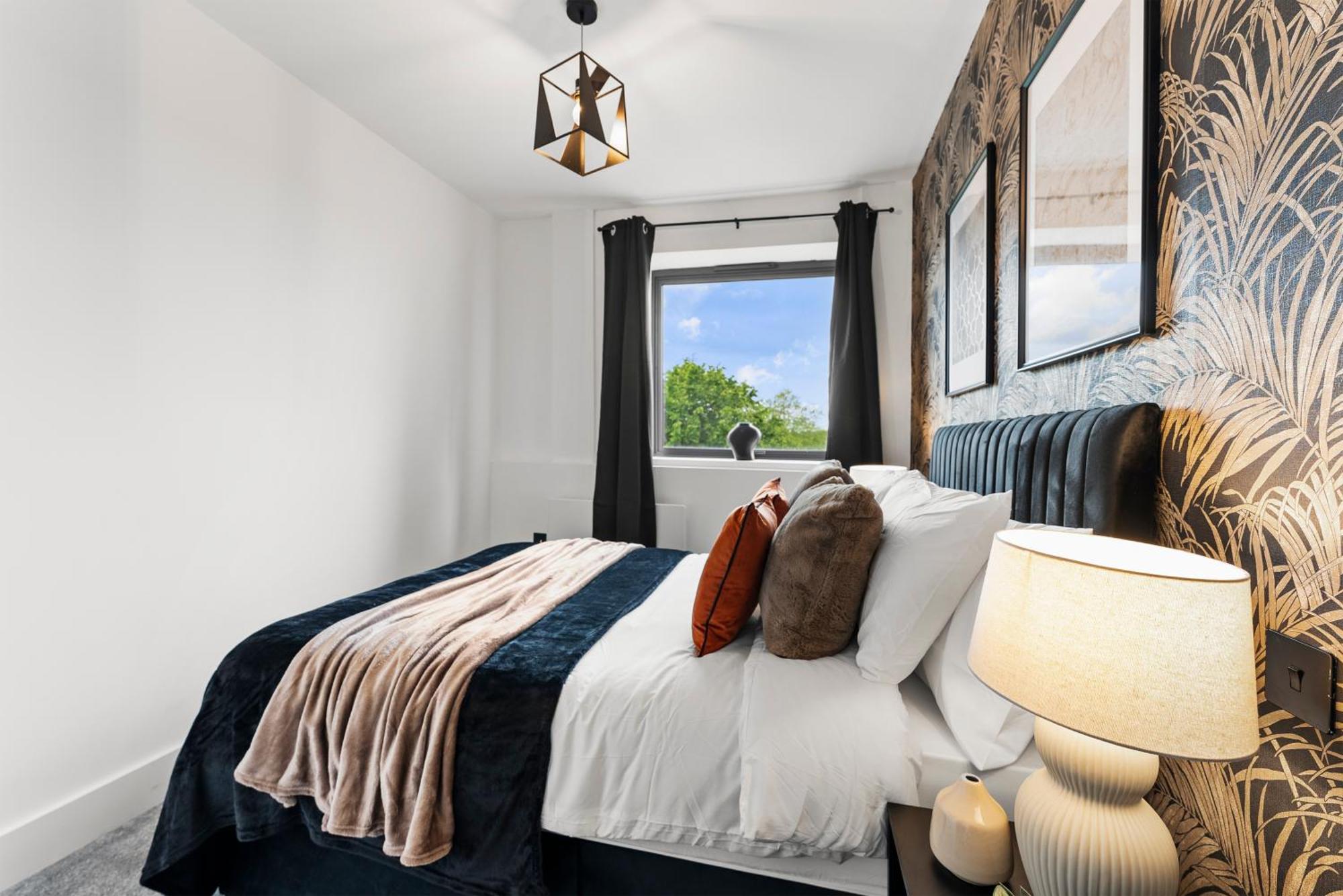 Stylish Two-Bedroom Flat In NWI Zewnętrze zdjęcie